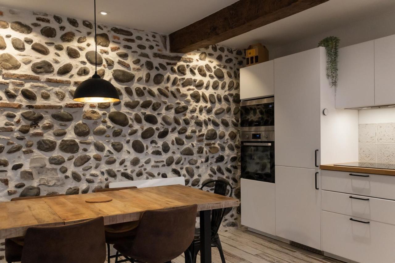 Maison Dans Le Centre Historique Pour 6 Personnes Avec Terrasse Et Parking Pau